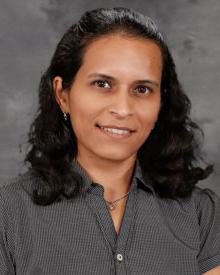 Dr. Surabhi钱德拉